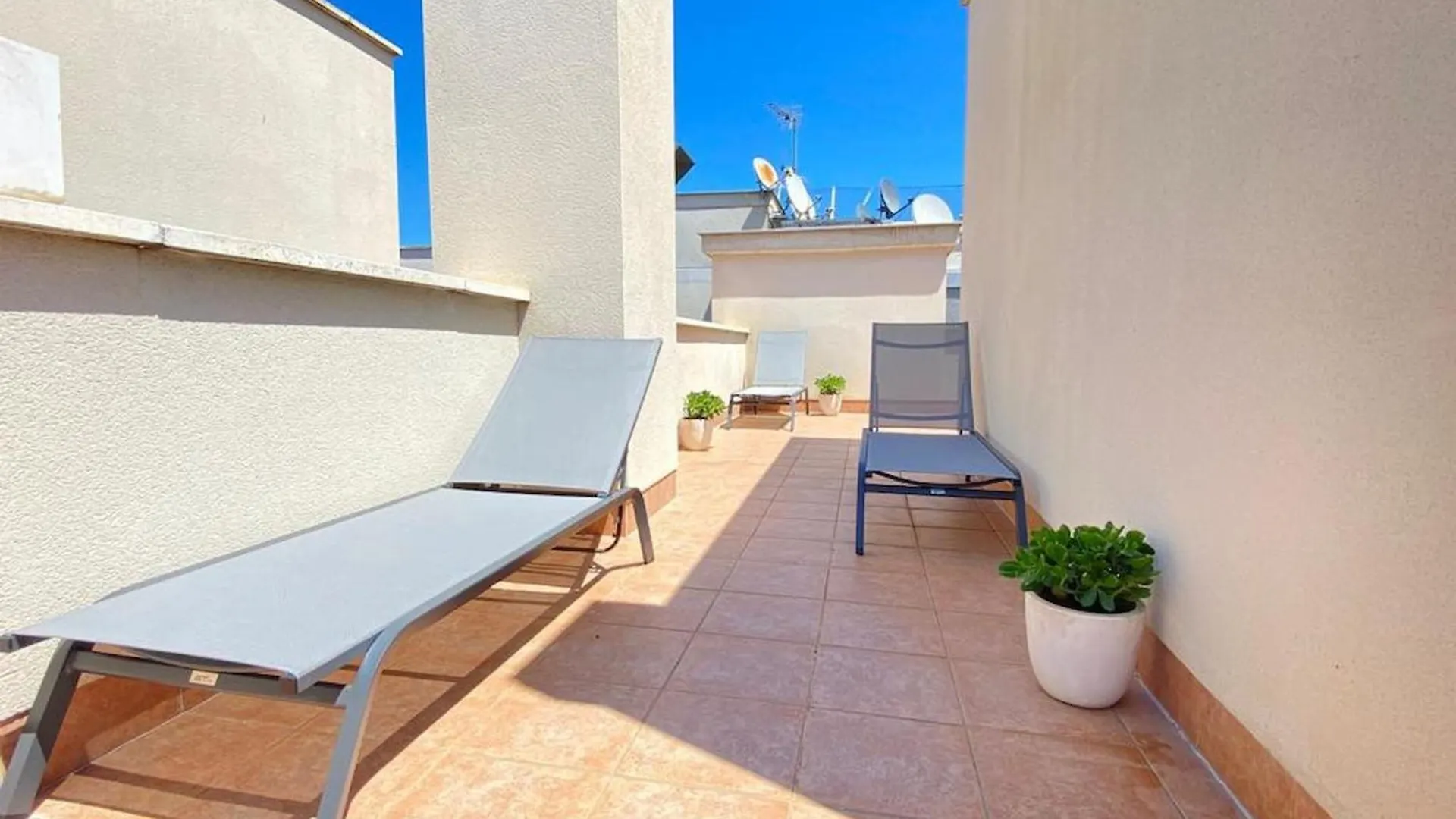 Atico-Duplex Moderno En En El Centro De Roses Apartment 0*,