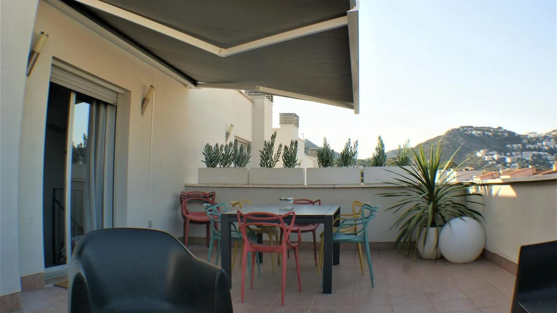Atico-Duplex Moderno En En El Centro De Roses Apartment